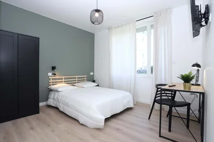 Habitación privada en 6 Rue Henri de Bournazel, 29200 Brest, France, imagen 1 de 8