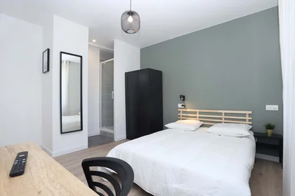 Habitación privada en 6 Rue Henri de Bournazel, 29200 Brest, France, imagen 2 de 8