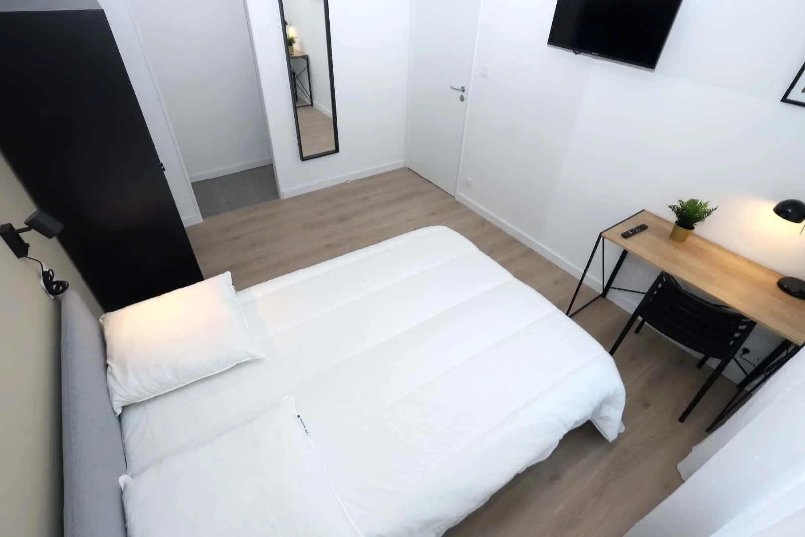 Habitación asequible para estudiantes con buena iluminación en 
