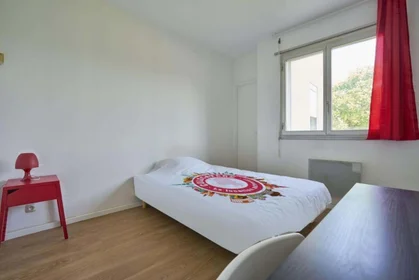 Özel oda konumu 3 Av. Georges Clemenceau, 51100 Reims, France, 2 13 görüntüsü