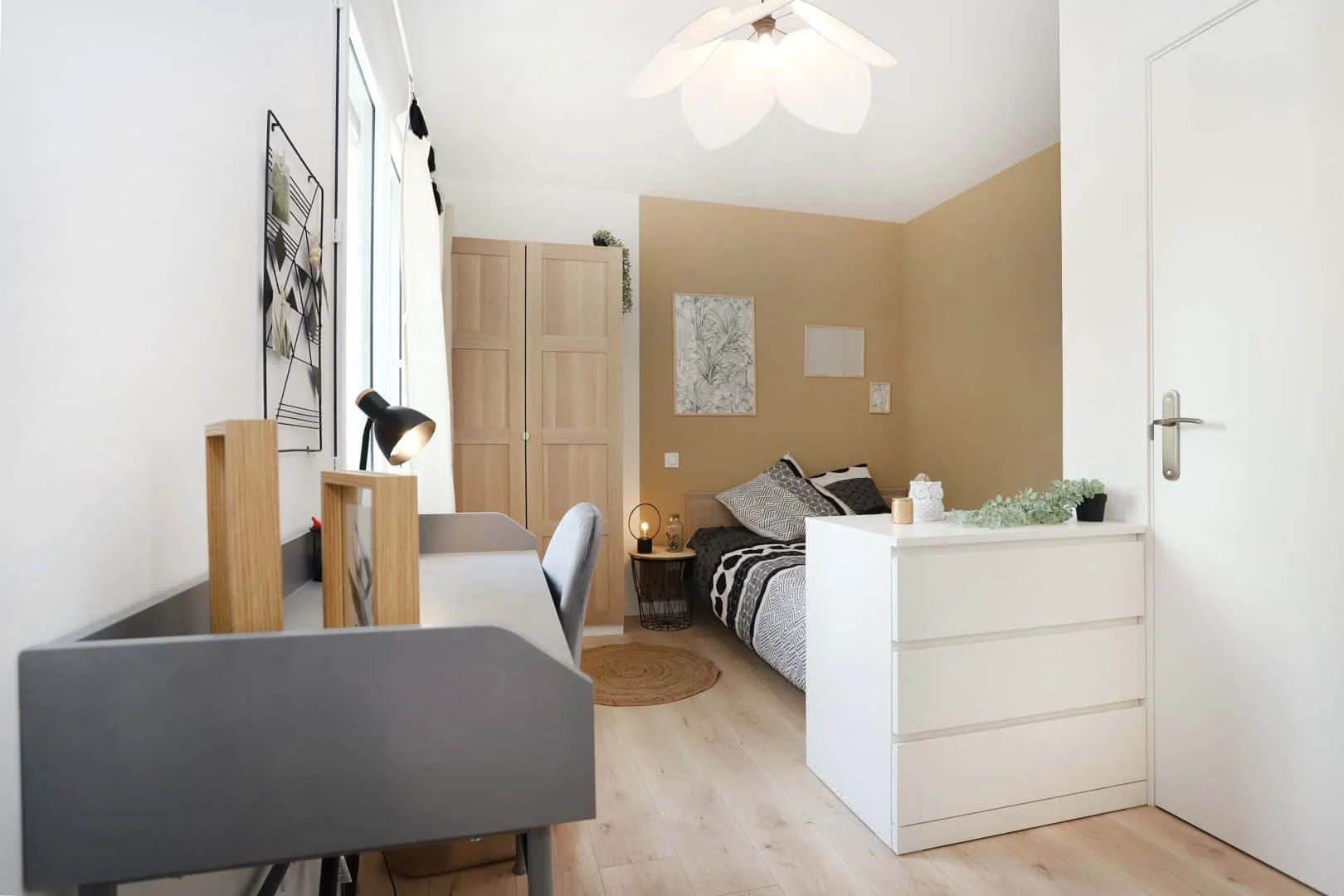 Habitación en apartamento estudiantil en alquiler en , completamente amueblado