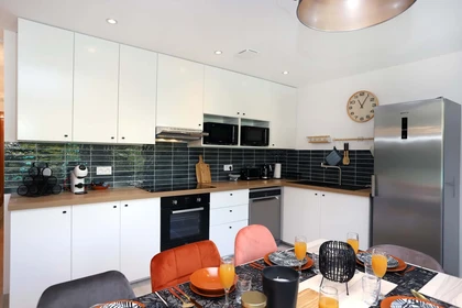 Habitación privada en 3 Av. Gergaud, 44300 Nantes, France, imagen 8 de 12