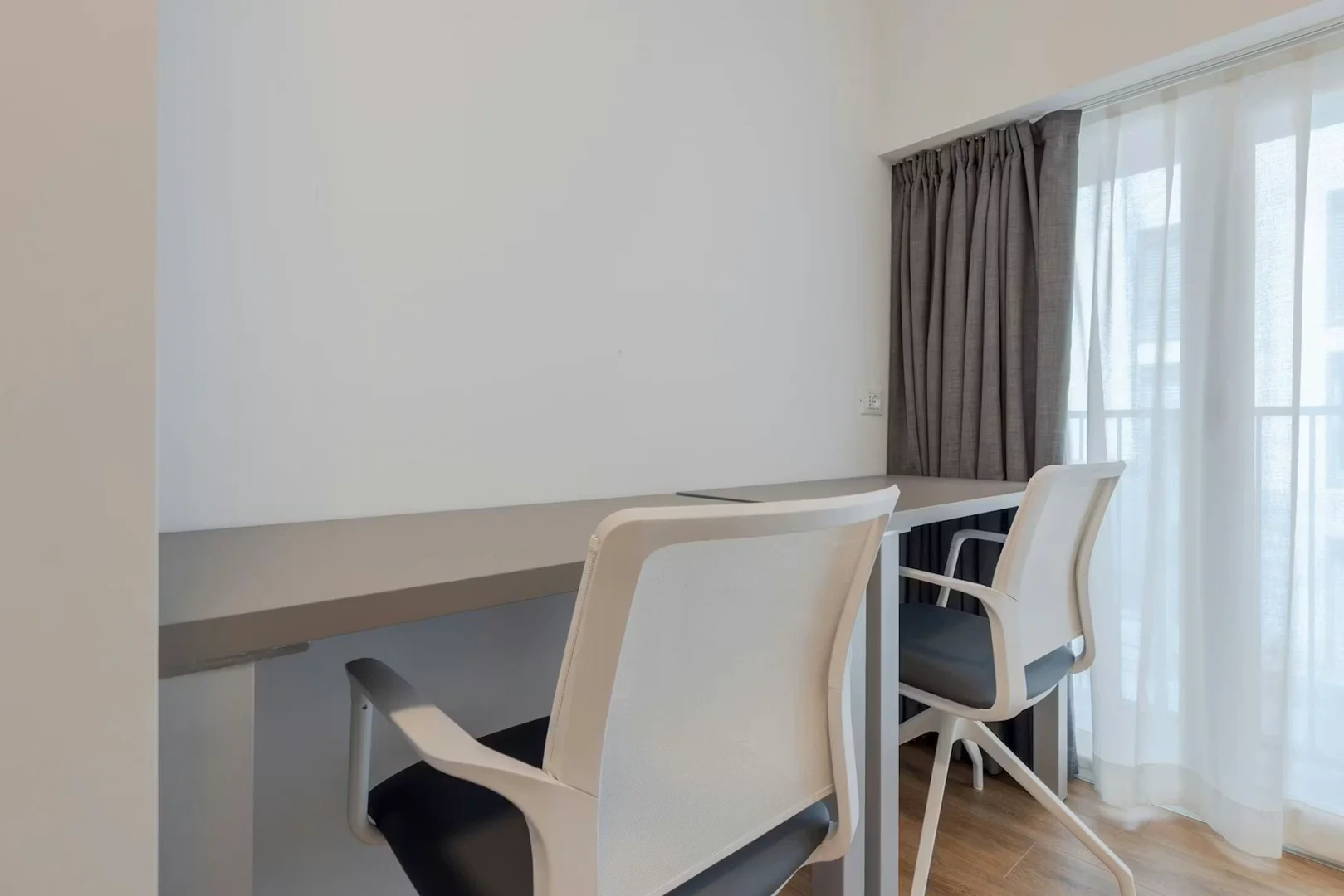 Bezahlbares Zimmer für Studenten mit ausreichender Beleuchtung in 