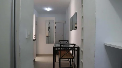Habitación privada en C. de Leñeros, 28039 Madrid, Spain, imagen 1 de 20