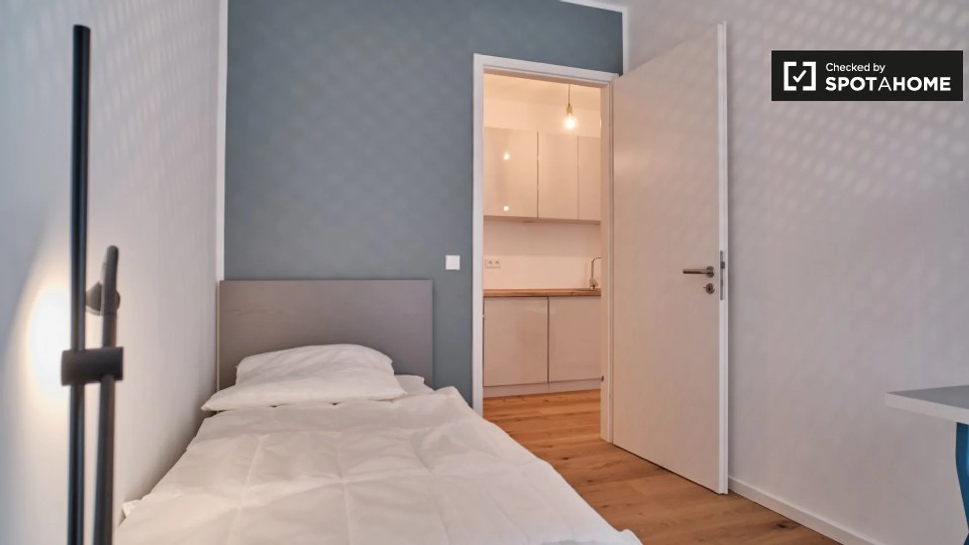 Habitación estudiantil económica con ubicación conveniente en 