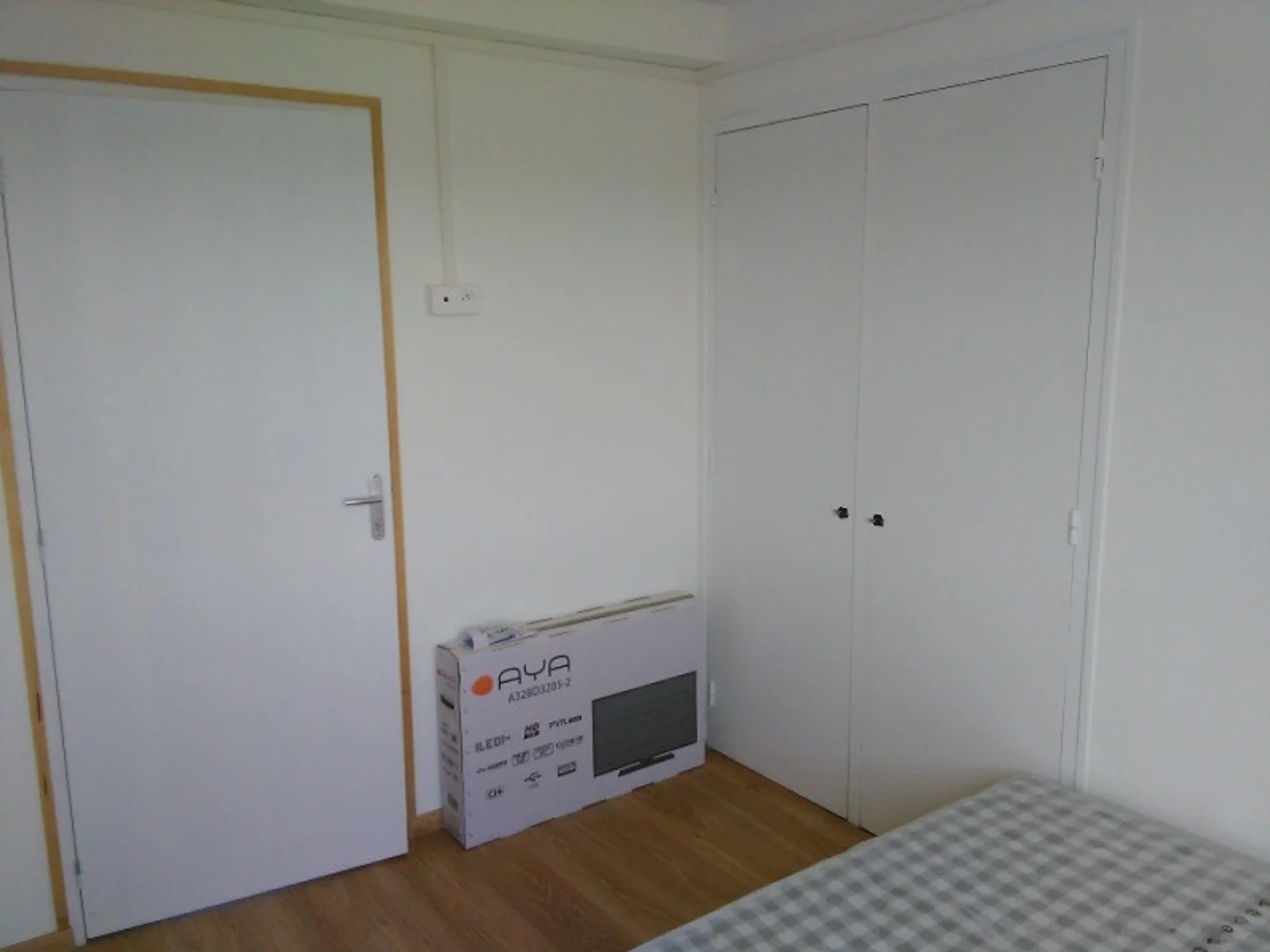 Bright and airy student room with easy university access in 