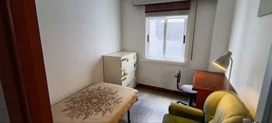 Stanza privata in Rúa Comercio, Agra do Orzán, immagine 2 di 10
