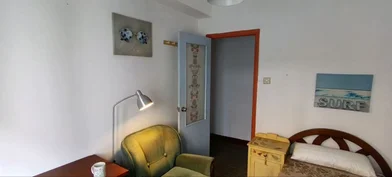 Stanza privata in Rúa Comercio, Agra do Orzán, immagine 3 di 10