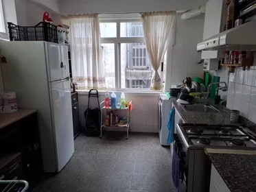 Stanza privata in Rúa Comercio, Agra do Orzán, immagine 4 di 10