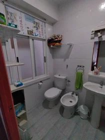 Stanza privata in Rúa Comercio, Agra do Orzán, immagine 9 di 10