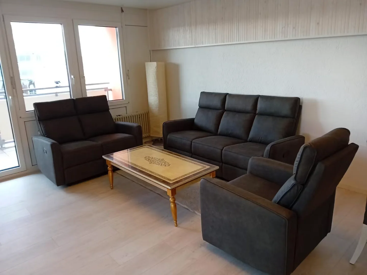 Bright and airy student room with easy university access in 