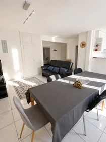 Quarto privado em Austrasse, Kreis 3, imagem 1 de 10