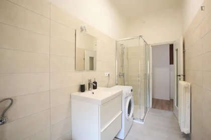 Quarto privado em Via Giuseppe Soli, imagem 13 de 17