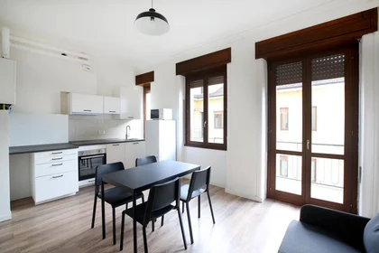 Quarto privado em Via Giuseppe Soli, imagem 9 de 17