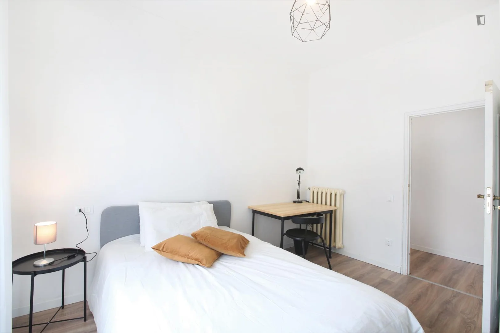 Bezahlbares Zimmer für Studenten mit ausreichender Beleuchtung in 