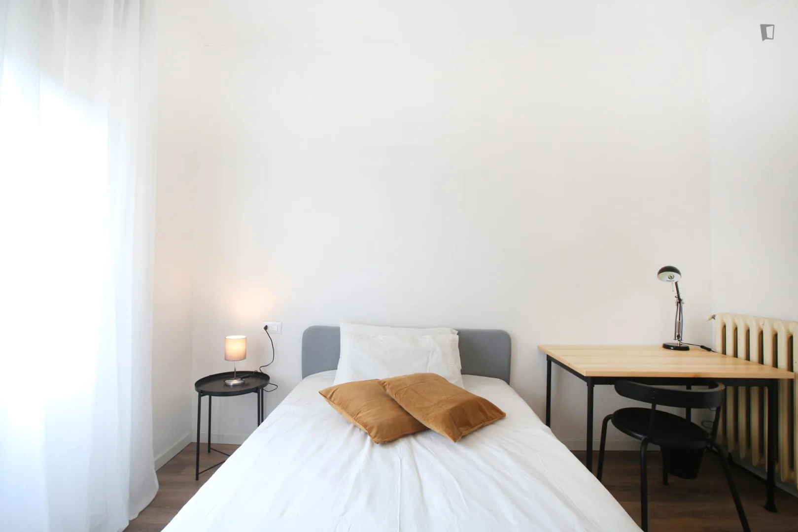 Bezahlbares Zimmer für Studenten mit ausreichender Beleuchtung in 