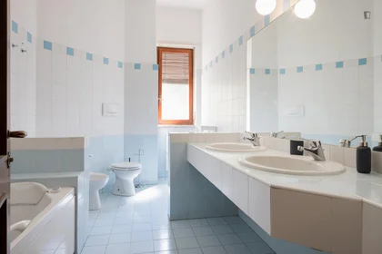 Stanza privata in Via Curtatone, immagine 9 di 15