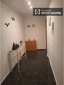 Entire apartment at Av. Daniel Comboni, image 7 of 19