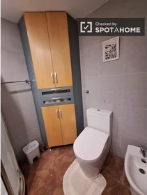 Entire apartment at Av. Daniel Comboni, image 10 of 19