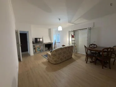 Habitación privada en R. Adelino Mendes, imagen 3 de 8