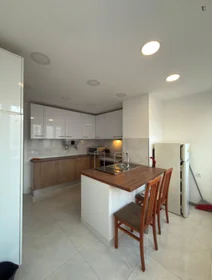 Habitación privada en R. Adelino Mendes, imagen 6 de 8