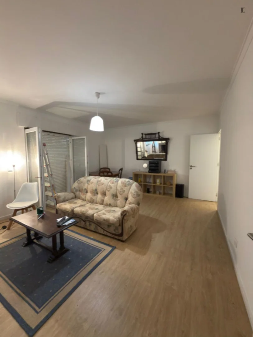 Habitación estudiantil económica con ubicación conveniente en 
