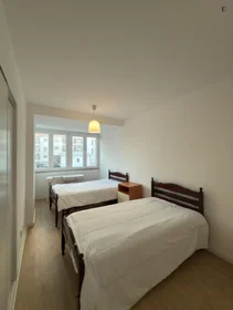 Habitación privada en R. Adelino Mendes, imagen 1 de 10