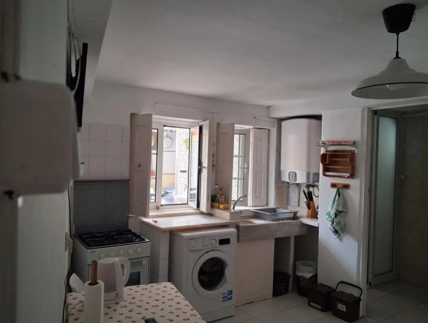 Quarto amigo do estudante em com comodidades modernas