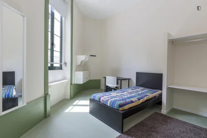 Habitación privada en Rua Delfim Maia, imagen 1 de 22