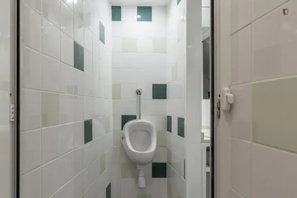 Habitación privada en Rua Delfim Maia, imagen 19 de 22