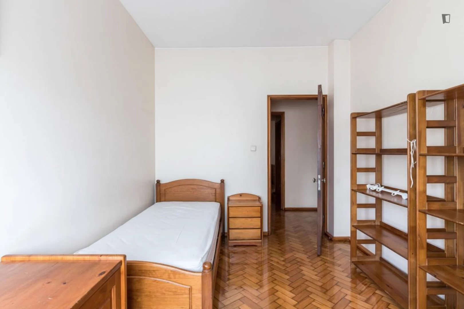 Bezahlbares Zimmer für Studenten mit ausreichender Beleuchtung in 