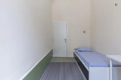 Habitación privada en Rua Delfim Maia, imagen 4 de 22