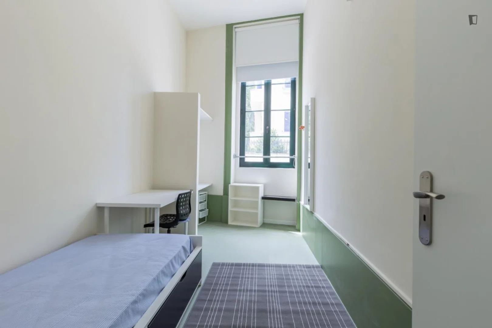 Habitación para estudiantes en  con área de estudio y facilidades compartidas