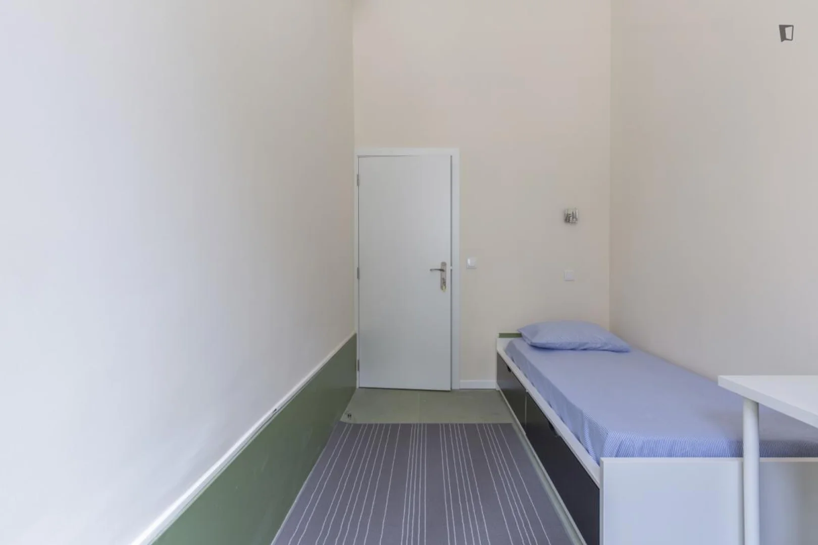 Habitación en apartamento estudiantil en alquiler en , completamente amueblado