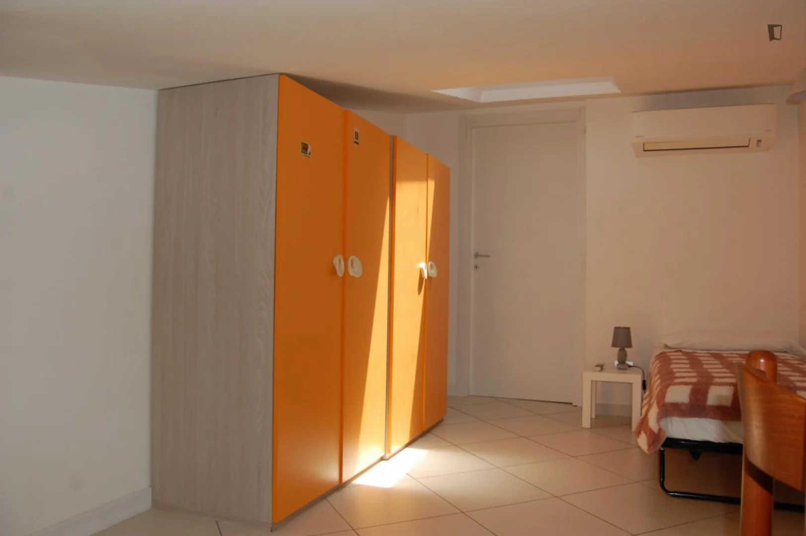 Chambre à louer dans un appartement d'étudiant à , entièrement meublée