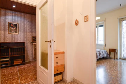 Chambre partagée à Via Federico Ozanam, 23, image 10 de 11