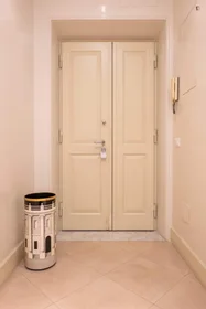 Entire apartment at Via Cola di Rienzo, image 25 of 27