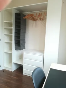 Quarto privado em Carrer de Manuel Dualde, imagem 2 de 29