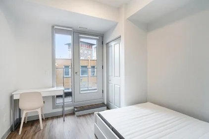 Apartamento inteiro em residência em 168 Division St, Kingston, ON K7L 0G5, Canada, imagem 14 de 26