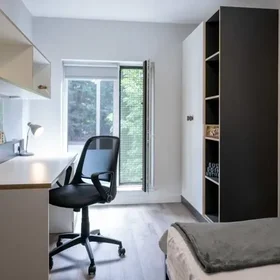 Quarto compartilhado em residência em Hull HU6 7EL, United Kingdom, imagem 2 de 20