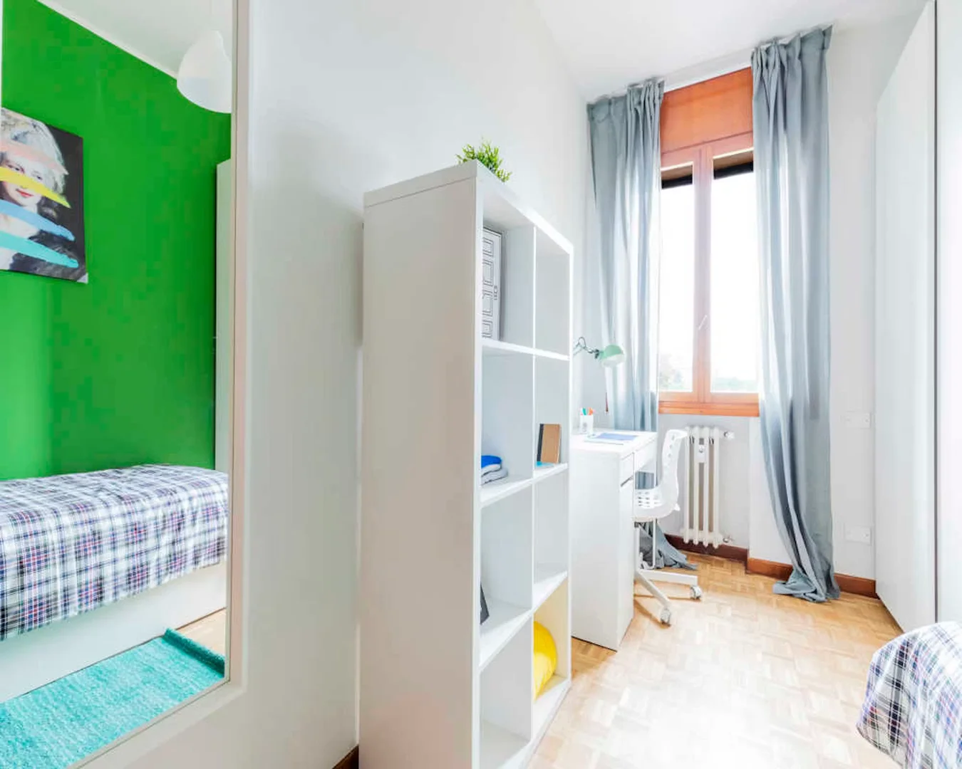 Helles und luftiges Studentenzimmer mit einfachem Zugang zur Universität in 