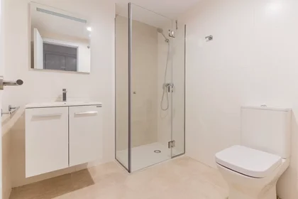 Apartamento inteiro em Avinguda del Port, Albors, imagem 5 de 10