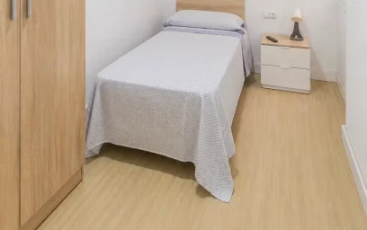 Room for rent with double bed {area}
