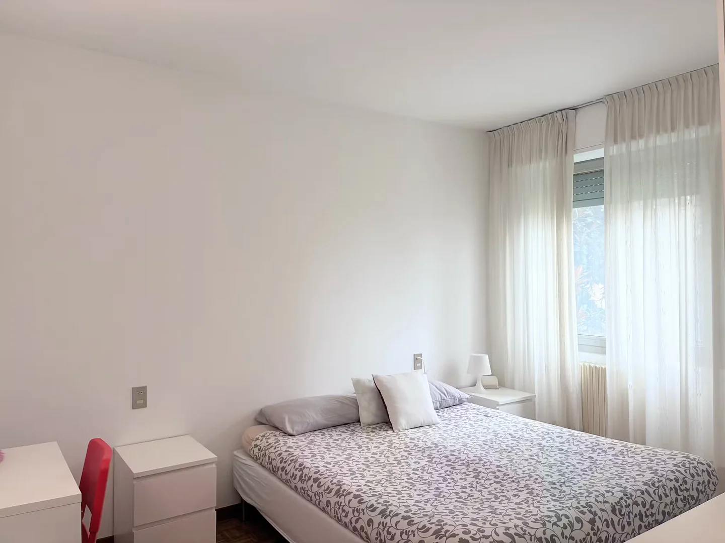 Habitación asequible para estudiantes con buena iluminación en 
