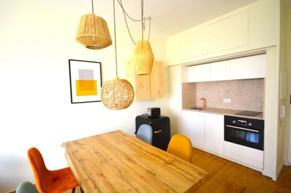 Apartamento moderno e brilhante em Carcavelos