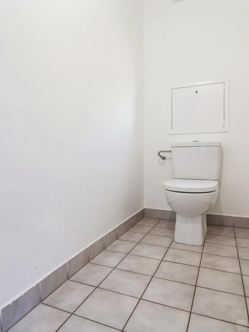 Habitación acogedora para estudiantes disponible en