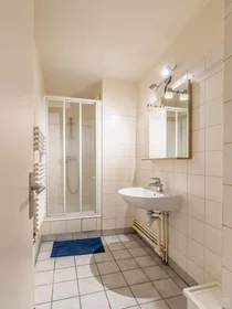 Privatzimmer in der Les Martinets, Rueil-Malmaison, bild 9 von 9