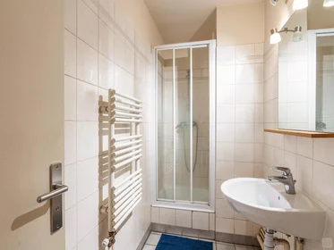Privatzimmer in der Les Martinets, Rueil-Malmaison, bild 7 von 9