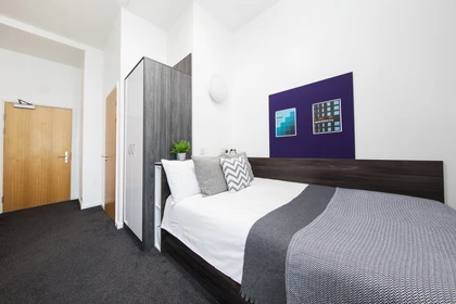 Cheap private room in Southampton