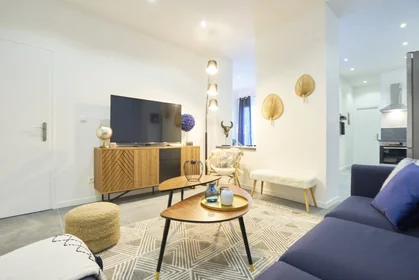 Private room at 29 rue Thiers, image 1 of 10